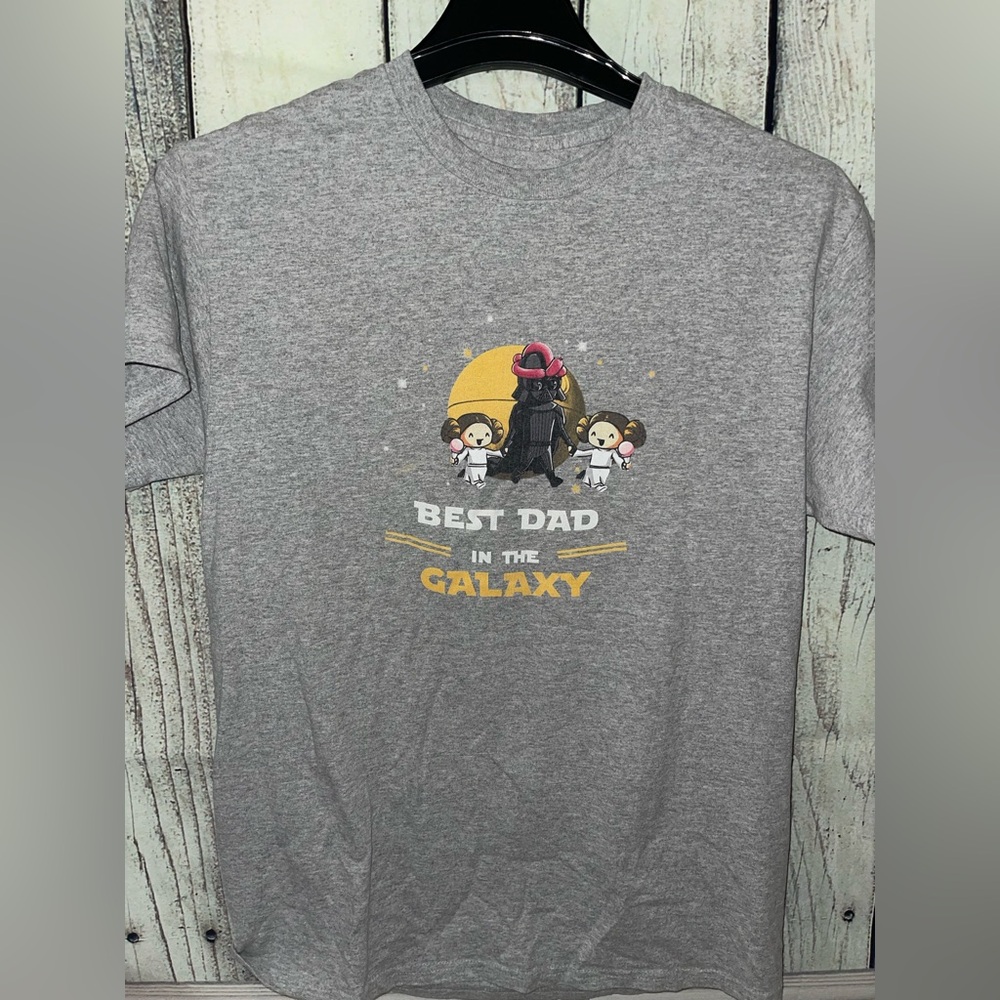 Gray Short Sleeve Tee with Graphic Design